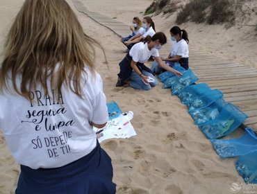 Tejo Atlântico associa-se à Fundação Oceano Azul com limpezas de praia na região 